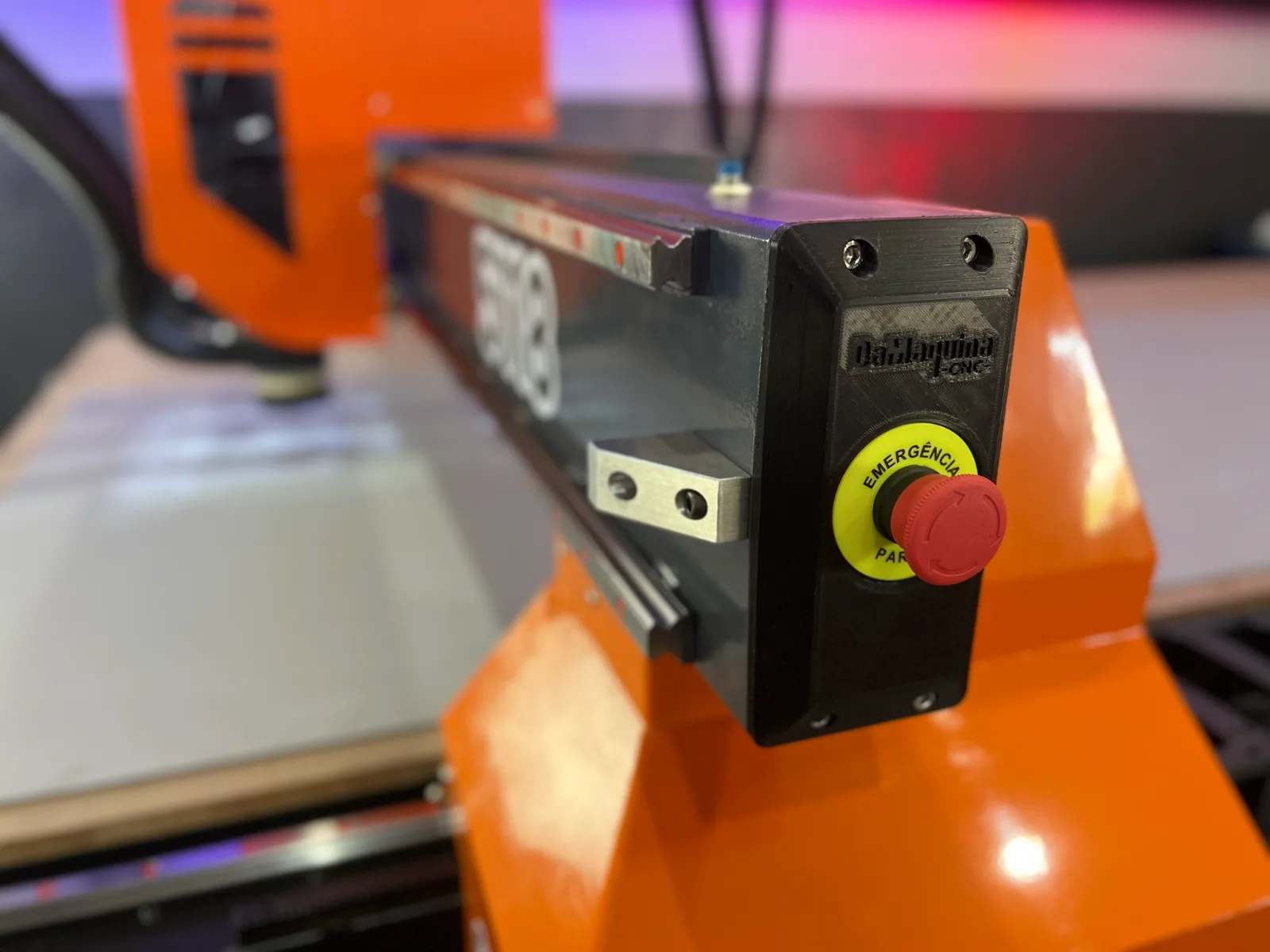 Detalhe de segurança e acabamento em Router CNC DaMaquina
